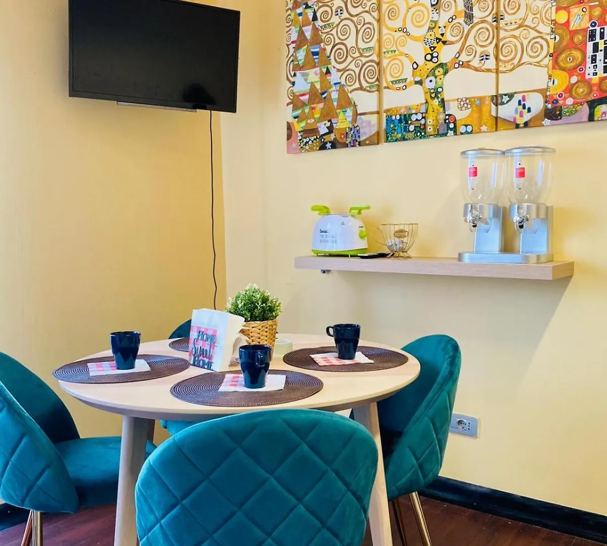 Dr House Luxury Apartment Roma Italia