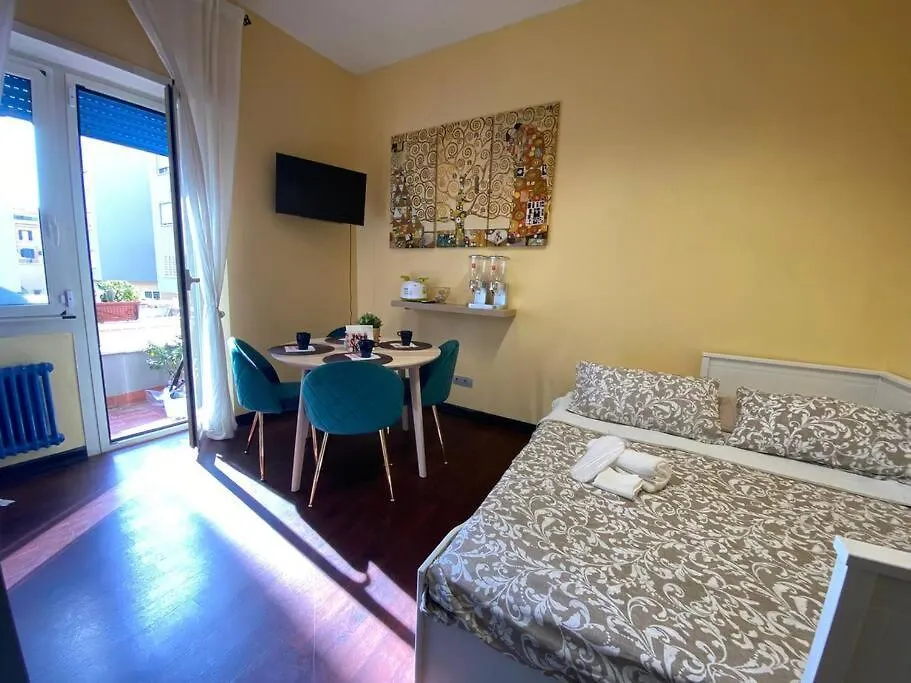 Dr House Luxury Apartment Roma