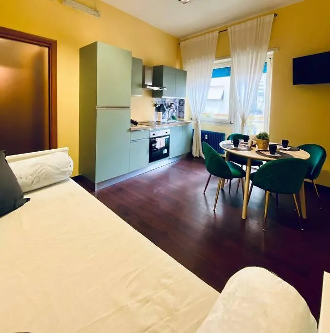 Dr House Luxury Apartment Roma
